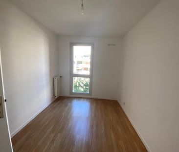 T4 HYERES - balcon - coeur de ville - parking - Photo 6