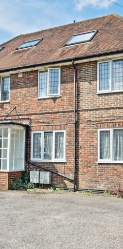 Chobham Road, Woking - Photo 1