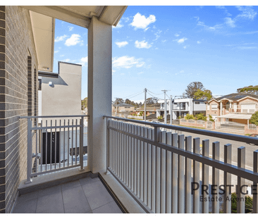 Modern Family Duplex - Photo 3