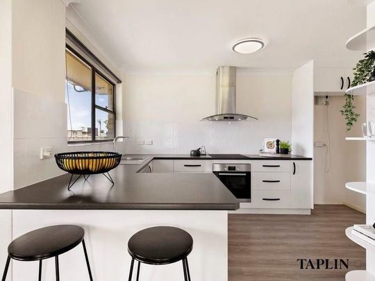 1/69 Second Avenue, Moana - Photo 1