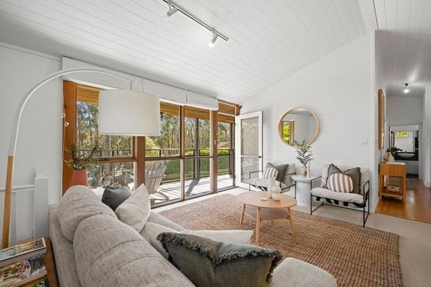 Stunning Coastal Retreat - Photo 1