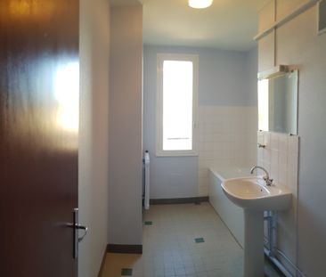 A LOUER - BOURGES - T3 DE 63.57M² avec garage, cave et balcon - Photo 5