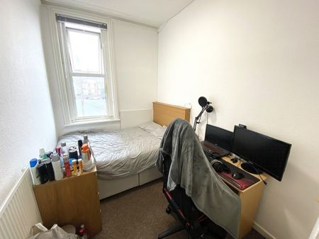 Outram Road, Southsea - Photo 2