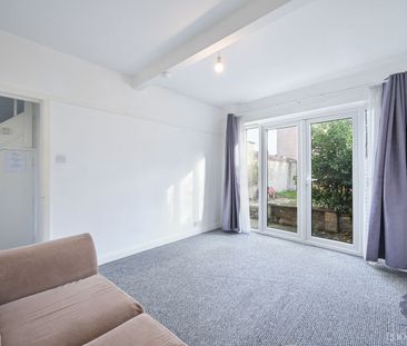 Streatham Vale, London, SW16 - Photo 1