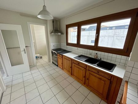 Location Appartement 3 pièces 61m² AUBENAS 07200 - Photo 3