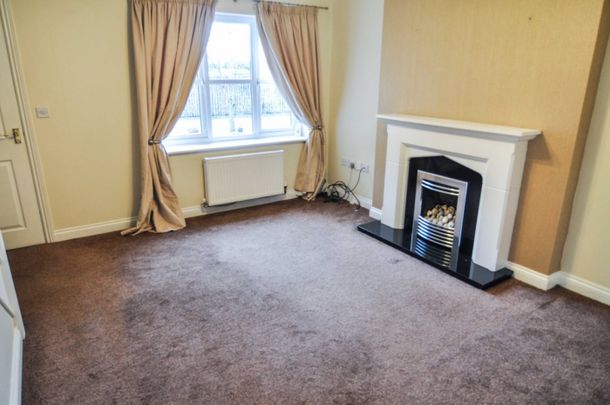 3 bed Town House - To Let - Photo 1