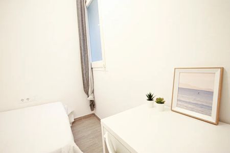 Gran Via de les Corts Catalanes, Barcelona, Catalonia 08013 - Photo 3