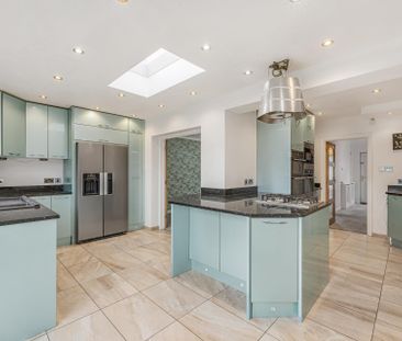 Aintree Grove - Photo 3