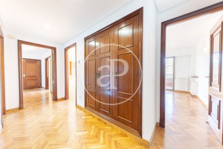 Flat for rent on Paseo Mallorca - Photo 2