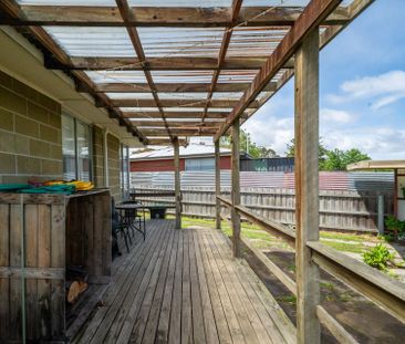 Spacious 3 Bedroom Family Home - Photo 2