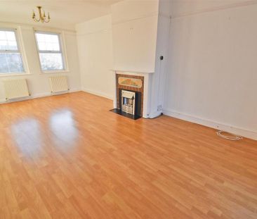 5 bedroom detached house to rent - Photo 3