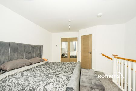 4 bedroom detached to rent - Photo 5