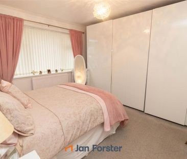 2 bedroom semi-detached bungalow to rent - Photo 1