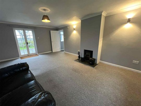 Mullion, Helston, Cornwall, TR12 - Photo 1