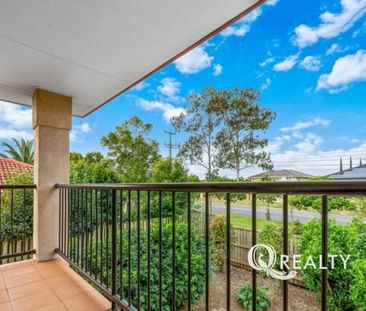 BEAUTIFUL 3 BEDROOM TOWNHOUSE - WATER INCLUDED - Photo 6