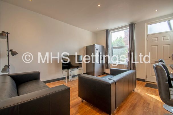 Room 3, 14 Royal Park Grove, Leeds, LS6 1HQ - Photo 1