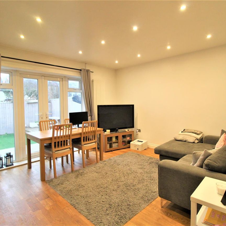 Brighton Road, South Croydon - Photo 1