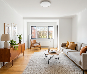 Indbydende lejlighed med altan og skøn udsigt i Aalborg - Foto 1