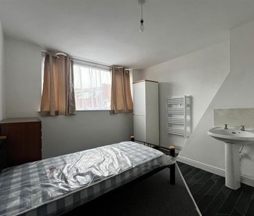 Queens Terrace, Scarborough - Photo 4
