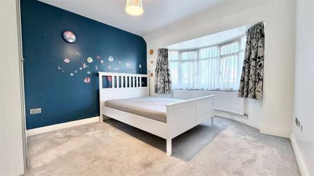 3 bedroom apartment to rent - Photo 4