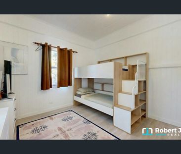 Renovated queenslander in the heart of Boreen Point. - Photo 3