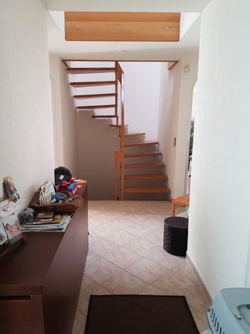 A LOUER! Splendide villa dans un quartier résidentiel de Bussigny - Photo 4