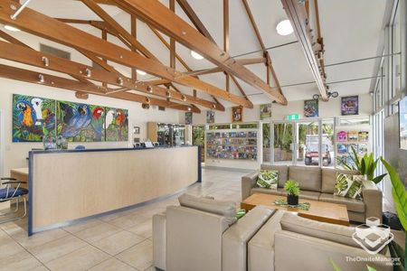 Gold Coast Short Term Rental Accommodation, Lorikeet Lodge, Min 4 week stay, Fully Furnished - Photo 2