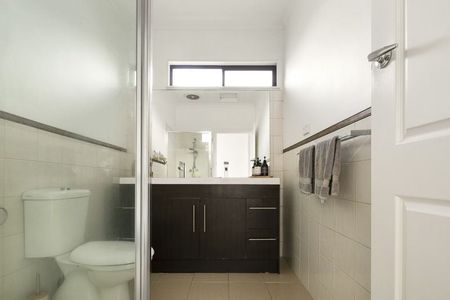 2 Selola Court, FAWKNER - Photo 5