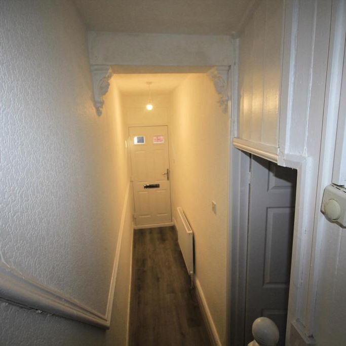 2 bedroom end of terrace house to rent - Photo 1