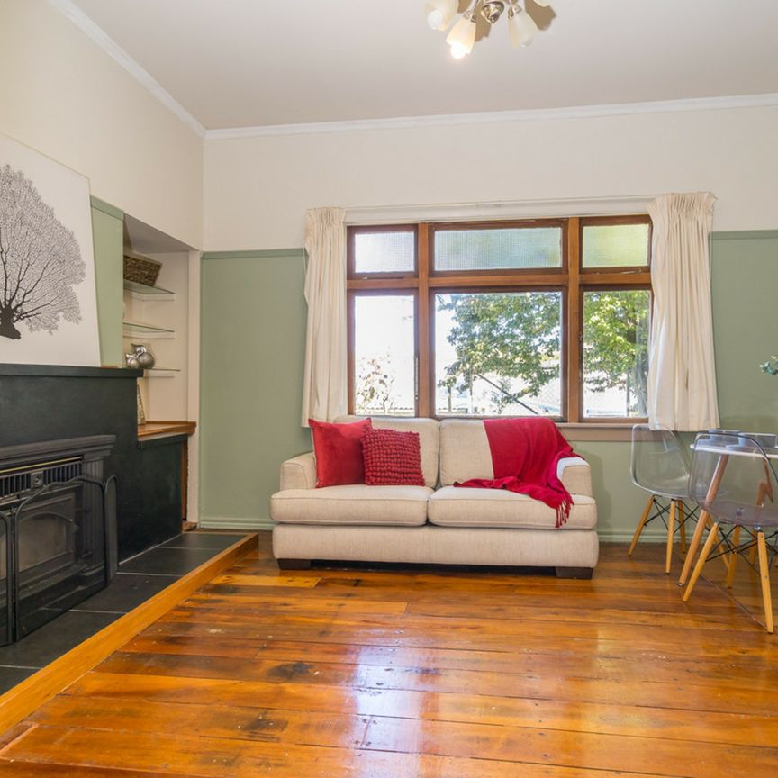 As cute as a button - Photo 1