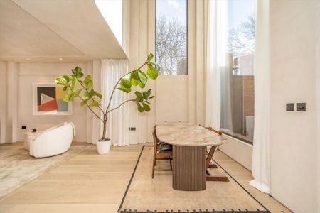 4 bedroom detached house to rent - Photo 2