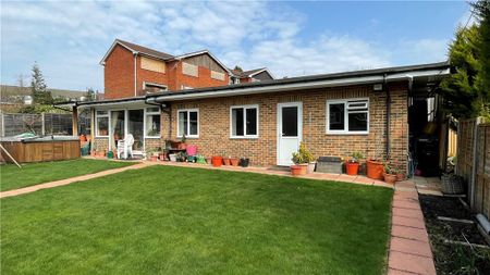 Bridge Road, Bagshot, Surrey, GU19 5AT - Photo 2