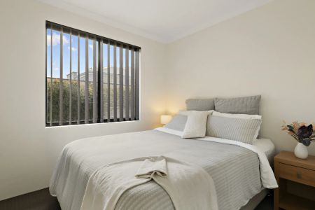 Beautiful 3-Bedroom Home in Erskine - Photo 5