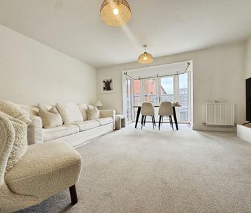 4 bedroom semi-detached house to rent - Photo 6