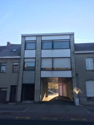 Ruim opgevatte bel-étagewoning met grote dakterras. - Foto 3