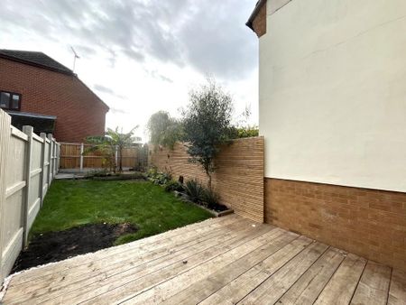 2 bedroom terraced house to rent - Photo 2