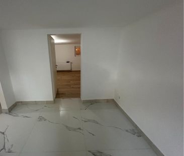 3 Zimmer Wohnung in kernsaniertem Altbau - Photo 1