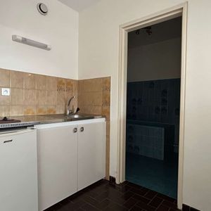 Bel appartement F1 proche Gare - Photo 2