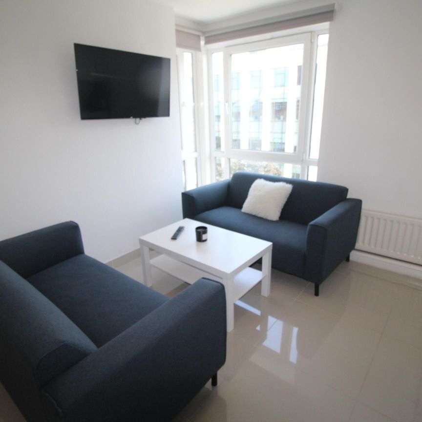 Flat 76, Samara Plaza, LS2 9DU, Leeds - Photo 1
