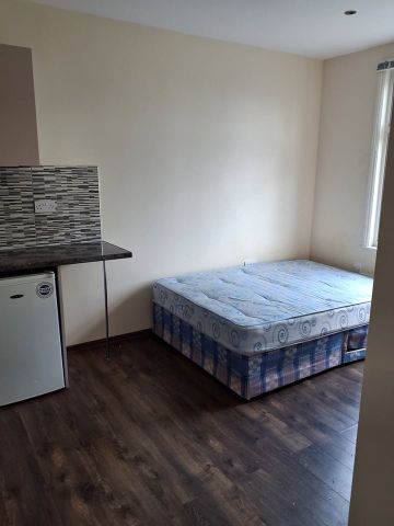 Studio Flat, Bellingham Road, SE6 - Photo 5