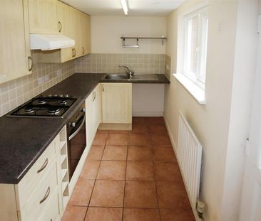 2 Bedroom House to Rent in Nene View, Irthlingborough, Northants, NN9 - Photo 3