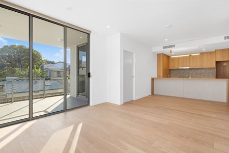 Beautifully Designed Two Bedroom Apartment in the Heart of Kangaroo Point - Photo 4