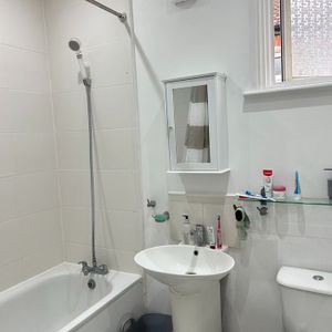 Room in a Shared Flat, Poppleton Road, E11 - Photo 2