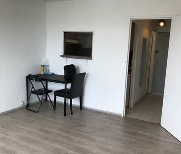 Location Appartement 1 pièce 25m² VITRY SUR SEINE 94400 - Photo 2