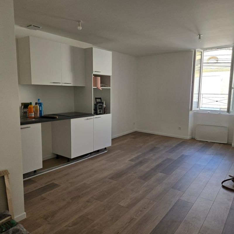 Location Appartement 2 pièces 49m² PODENSAC 33720 - Photo 2