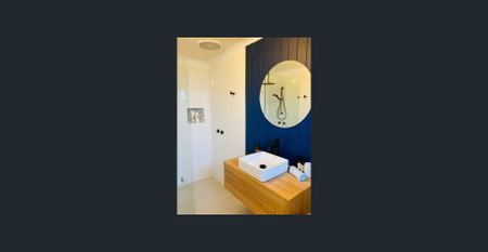 Comfortable Beachside Living - Photo 3