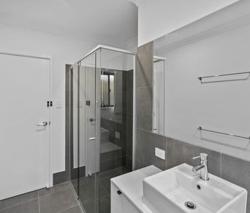 1/11 Macadamia Circuit, Park Ridge, Qld 4125 - Photo 3