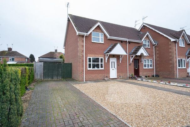 2 bedroom semi-detached house to rent - Photo 1
