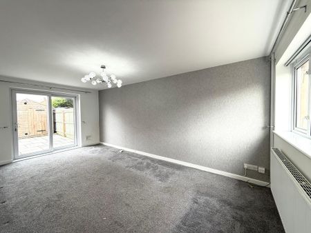 3 bedroom semi-detached house to rent - Photo 2