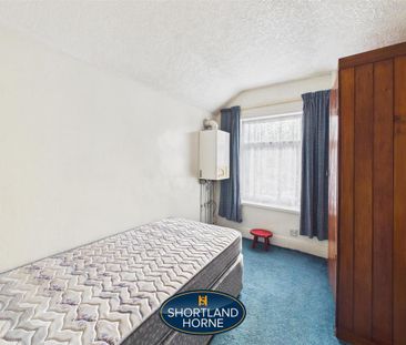 4 bedroom terraced house to rent - Photo 2